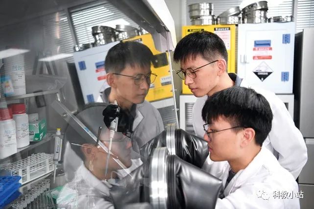 官方明确：加强高校有组织科研，不是不搞自由探索！(图1)